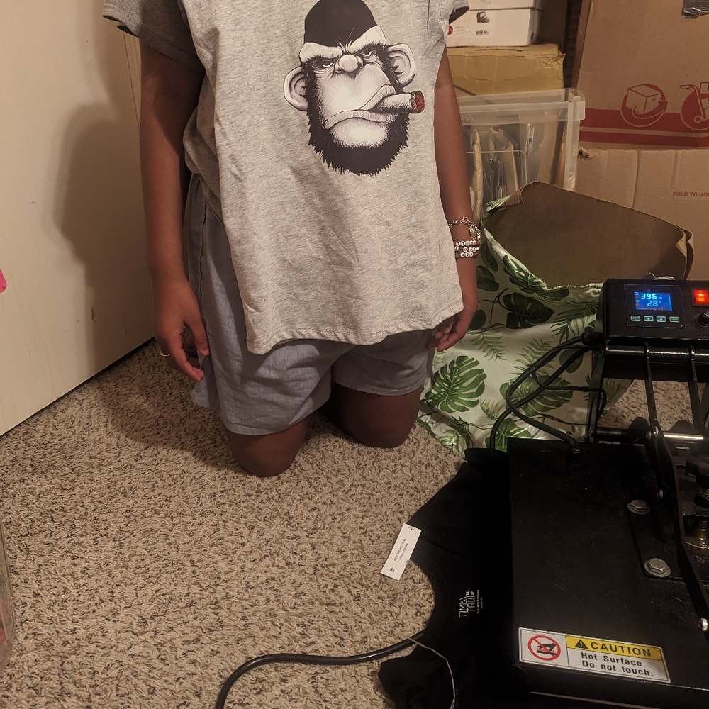 Clothes customs - Picture 9 of 12